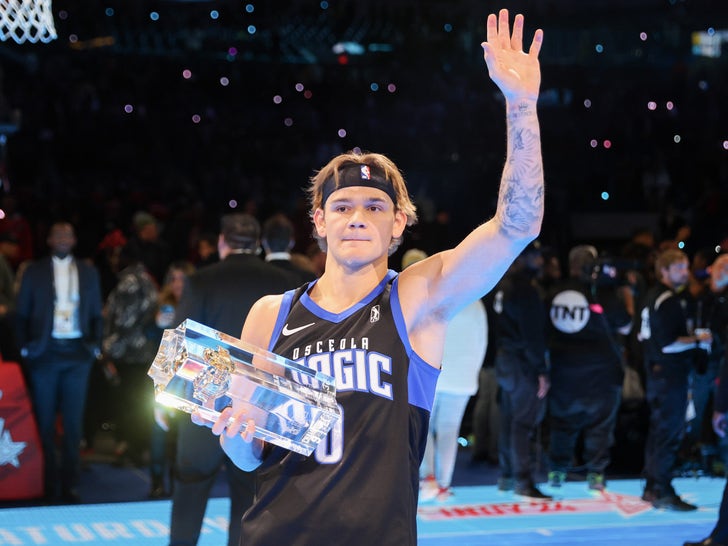 0509-Mac-MCClung-dunk-contest-photos-primary