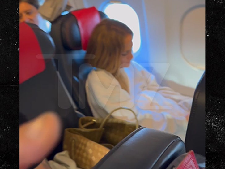 062424-jennifer-lopez-primary-3