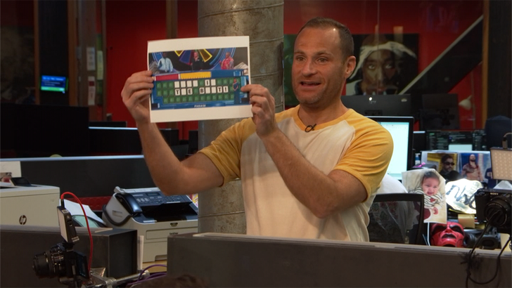 cc0ae5d1e6c8467d8f3aea5847be4e26_md-2 052424_tv_clips_wheel_of_fortune.01_00_14_10.Still002