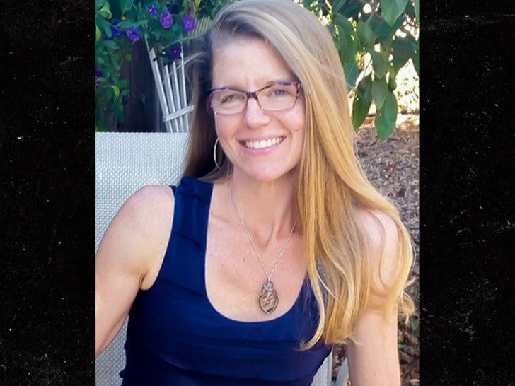 d04e59ffb01d41bebcc2d8983a1d68cc_md sarah becker the real world sub