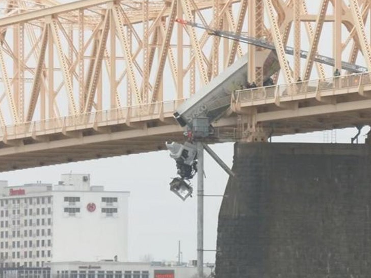 semitruck hanging over Ohio River