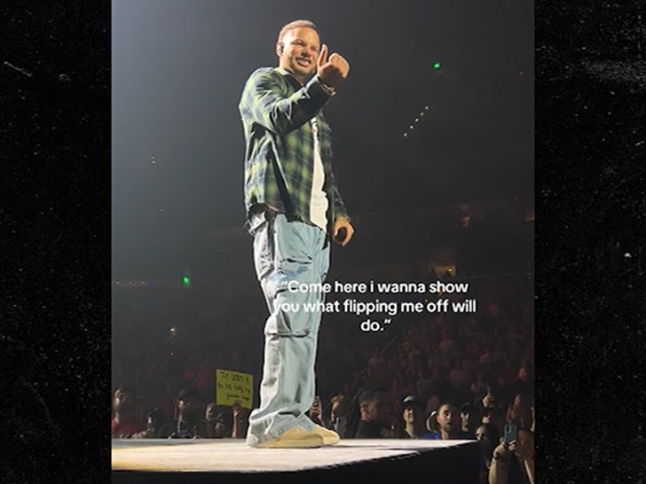 061124_kane_brown-sg1