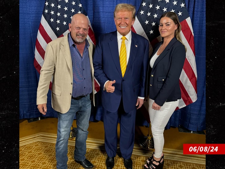 db4b9ef4bb8f414e8cf14856859a37ce_md rick harrison donald trump Angie Polushkin