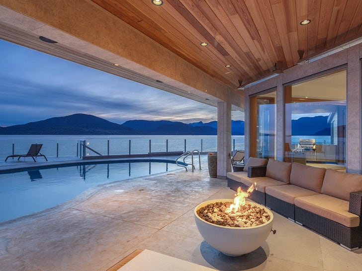 0614-fear-movie-house-canada-photos-primary-2