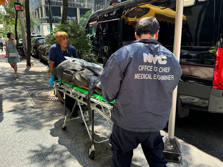 e25a507812964b61894d0ed258d29ade_md 0717 Michael Cline New York City Jump 16