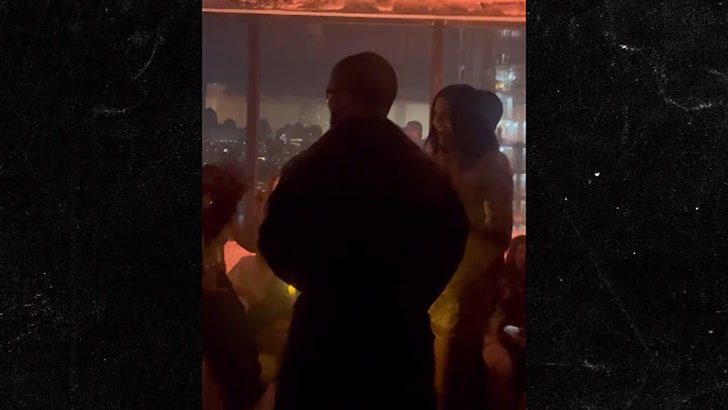 050724_kendall_jenner_bad_bunny-kal