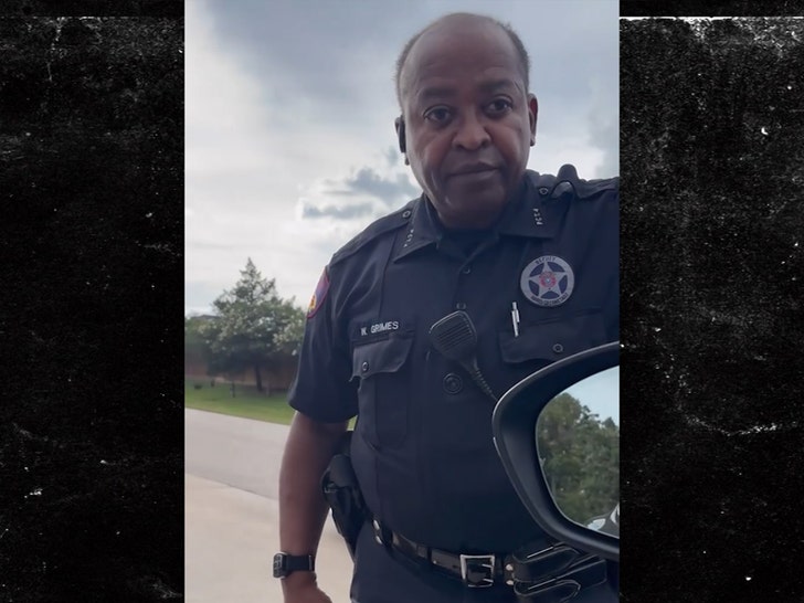 e2f9b300ffb54d02b3c194b59eb14afb_md 062624-lindsay-lohan-dad--stepmom-1