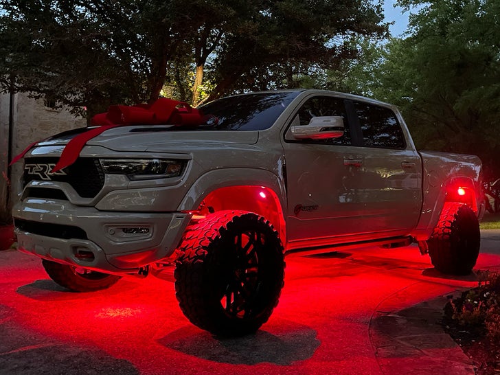 0521-travis-hunter-custom-truck-primary-4