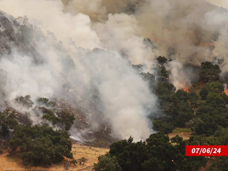 ef09d08b9b0c48dba3ebc9f144d251d0_md Lake Fire