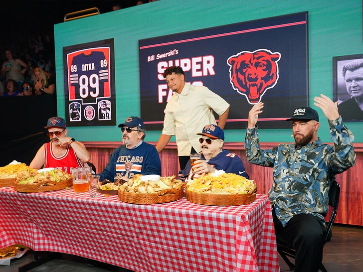 Jason Sudeikis and travis kelce