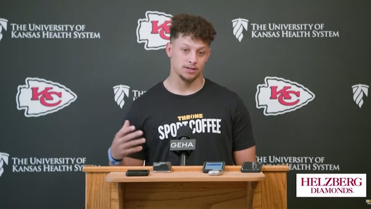 f19e376665554f2f9c6a486eaf311816_md-1 052224_patrick_mahomes_kal