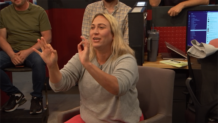 051024_tv_clips_taylor_swift_europe_eras_tour.01_00_41_26.Still002