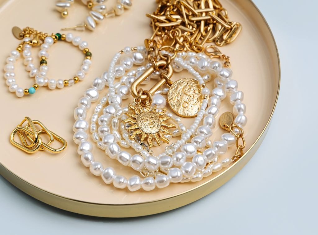 Shop - Affordable Jewelry Gifts - Hero Image