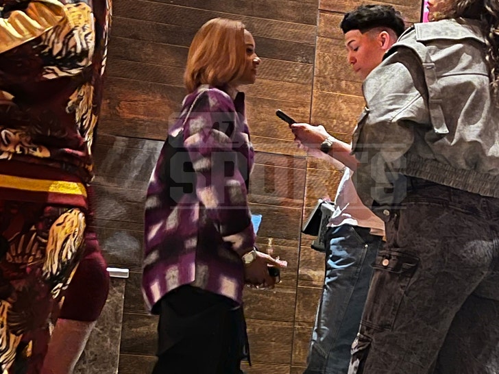 kayla nicole Jackson Mahomes hanging out