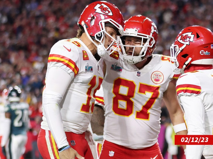 Travis Kelce Patrick Mahomes on the field sub
