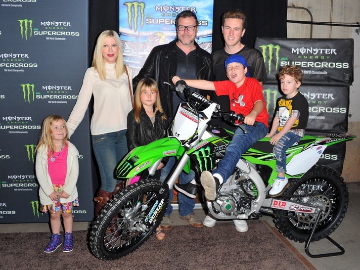 Tori Spelling and Dean McDermott's Family Photos