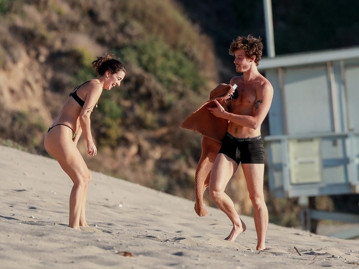 0b7230b20e6b4a359920b619f087b951_md Shawn Mendes Strips Down With Possible GF In Malibu