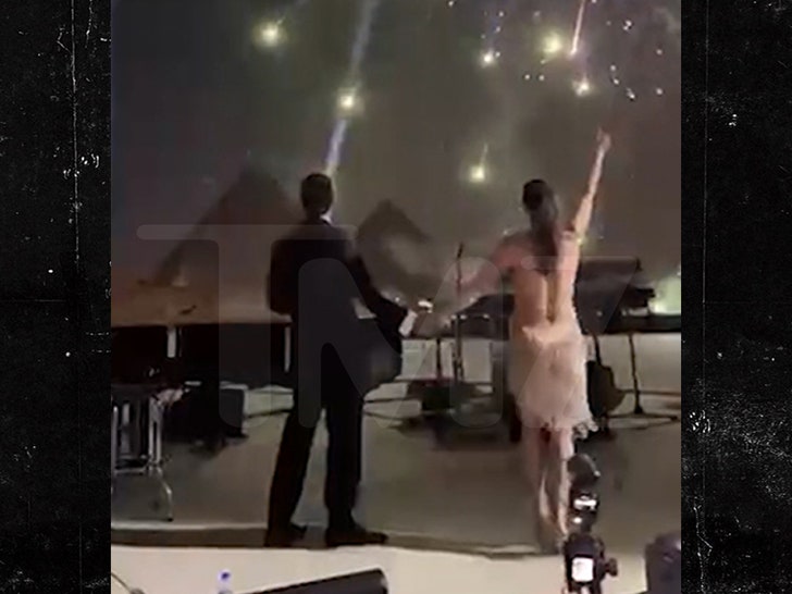 042724_robin_thicke-sg1