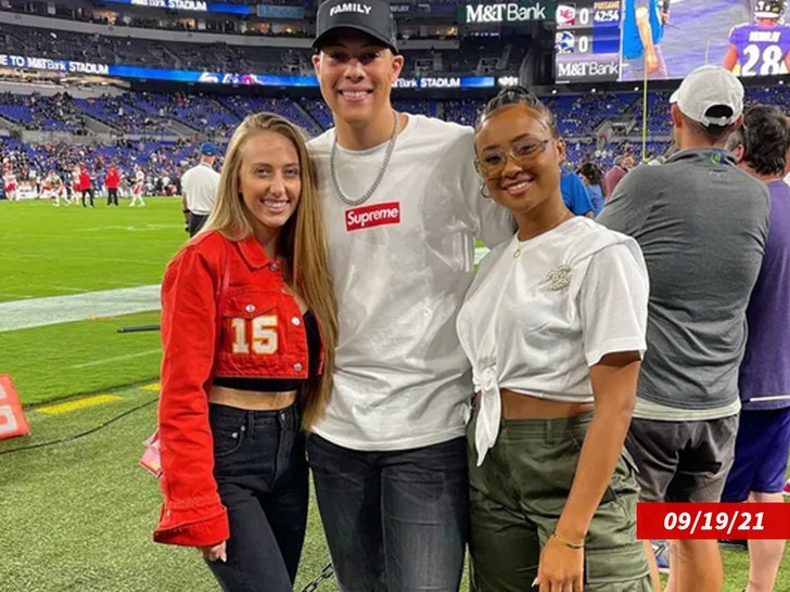 kayla nicole Jackson Mahomes hanging out