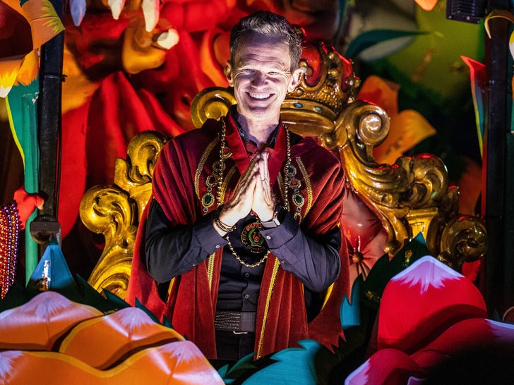 1b6081158351429487944b5edfbeaf0b_md 0213-Mardi-Gras-New-Orleans-Floats-2024-Photos-primary-2