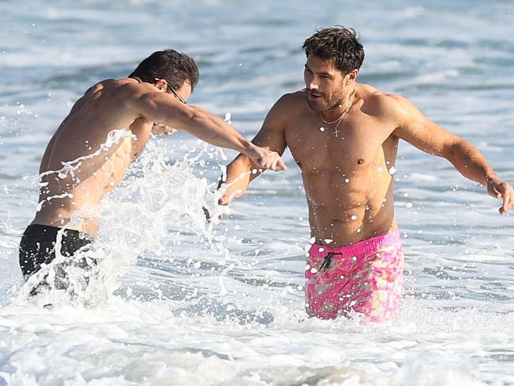0318-Chris-Appleton-Frederico-Santa-Monica-Beach-photos-primary-6