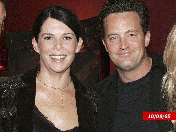 1d30e7f204b04bd4b7b8ab321fe3dc6a_md 0406 laren graham methew perry getty