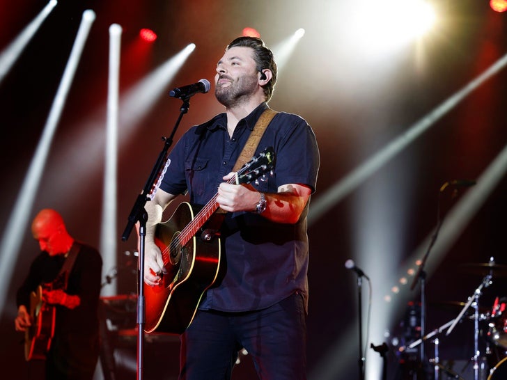 Chris Young Performance Photos