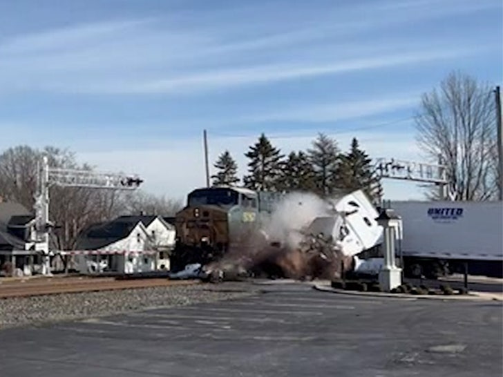 020824_train_crash-sg1