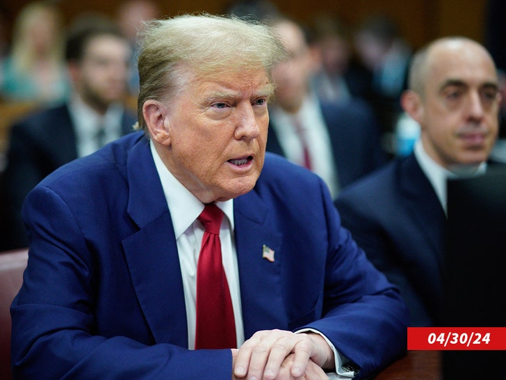 255afde6cb364d5aa6770a473044d2a7_md-1 donald trump