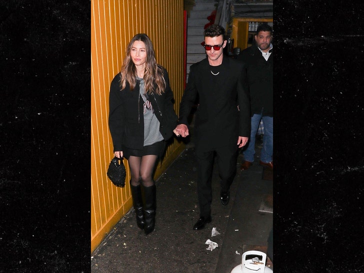 25c0f080a9e74849beea3d3352ed15d2_md justin timberlake bg 2