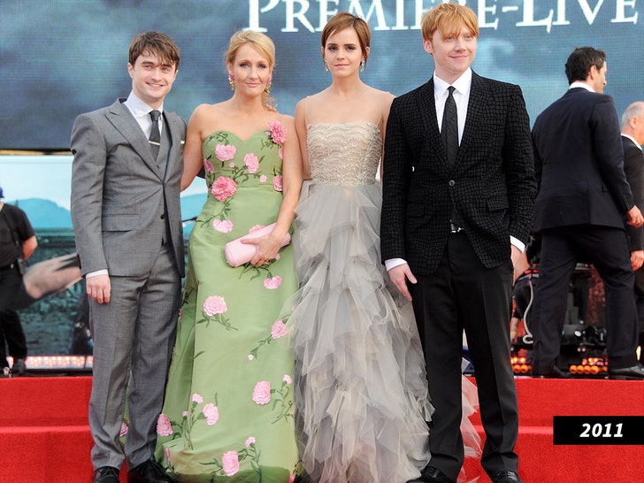 2638322b87f74d88b79c807900e81276_md daniel radcliffe and jk rowling