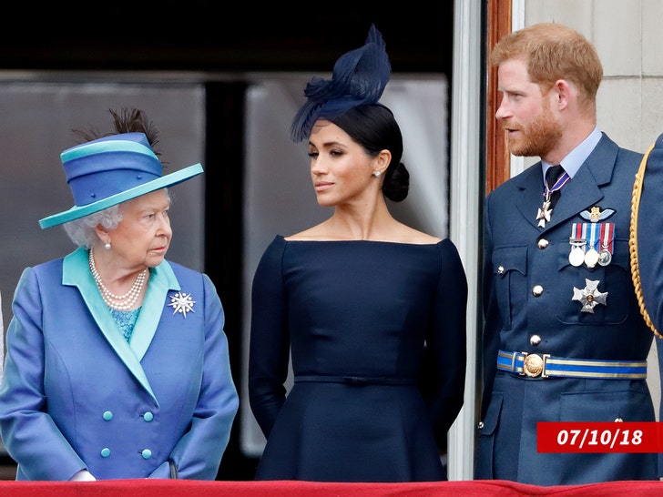 275039f0a35a409ca43176bd66396aa5_md queen elizabeth w/ prince harry and meghan