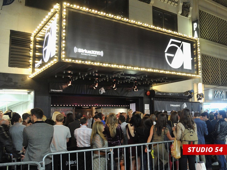 2902e1006d54434ba121682323c731bb_md _Studio 54_sub_