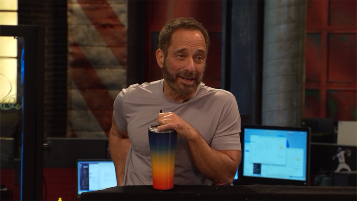 2c9d3f62083c4cd181844fed1d74d260_md 021324_tv_clips_usher_married.01_01_15_20.Still002