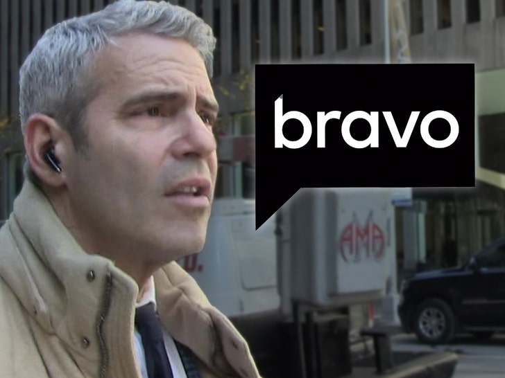 335173ea3dcf4880a9c8dacaec800bd0_md Andy Cohen