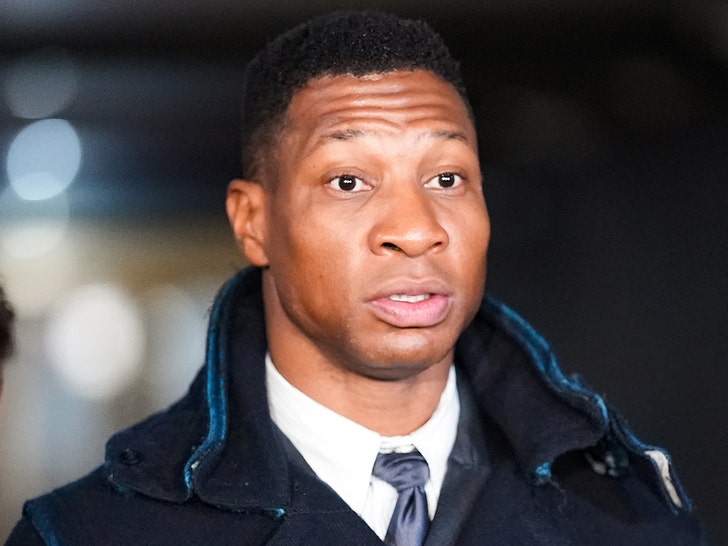 3ce1e7f78b704d349cdb73f8e45e54d7_md jonathan majors getty 1