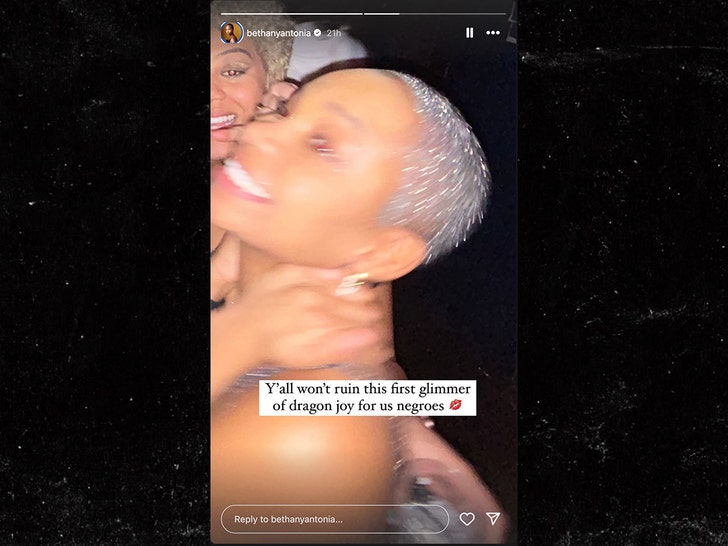 bethany antonia insta 1