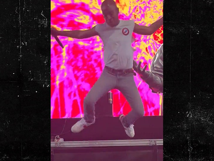 3efab145ffa449479ac6389fce9e551a_md 042224-kid-cudi-jump-primary