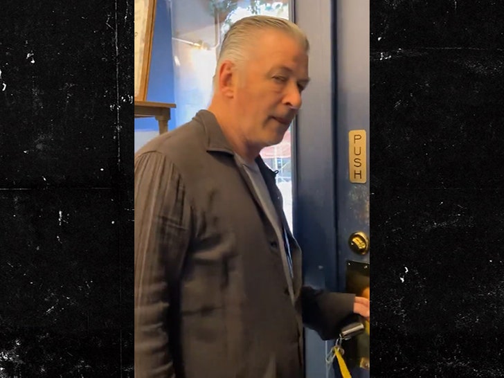 042324-alec-baldwin-leaving-primary