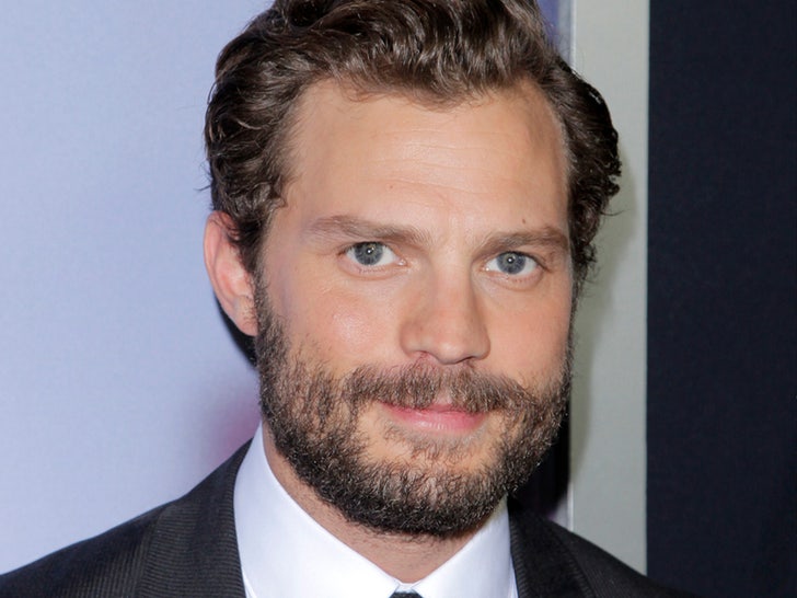 455b45c94b264fec95152ba615f35b06_md jamie dornan