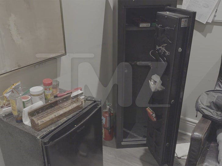 4ffaceb88e3d4aafb84d234fa3691c4a_md 032624_diddy_raid_sg6