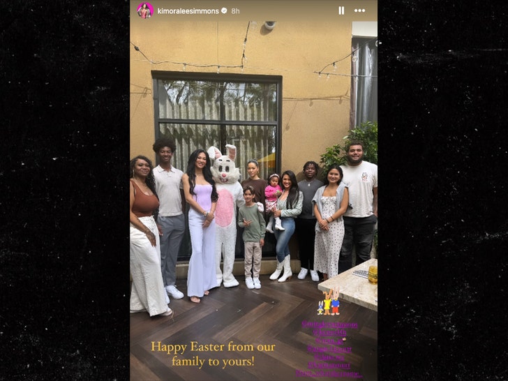 5681f8c686bf40ffae0fd0443a6bda15_md kimora simmons easter with family