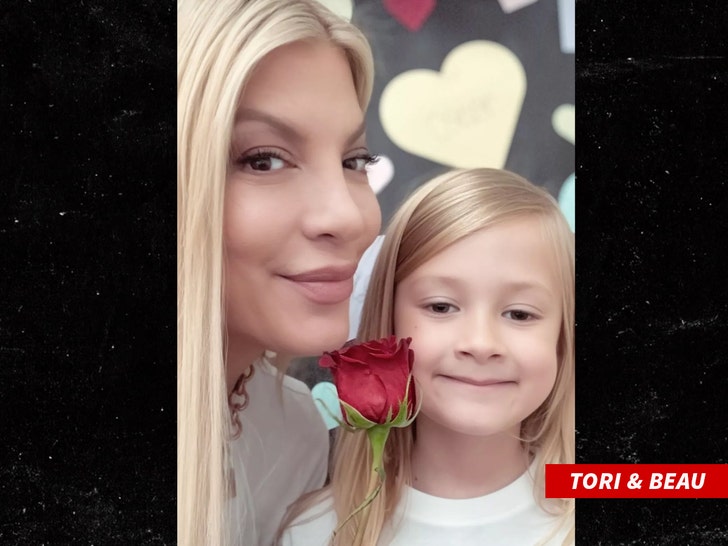 5e22d3f3981b41a2abc733408b42ab8d_md tori & beau