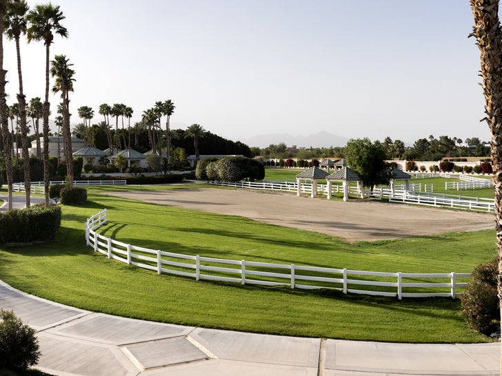 0409-merv-griffin-estate-photos-primary-4