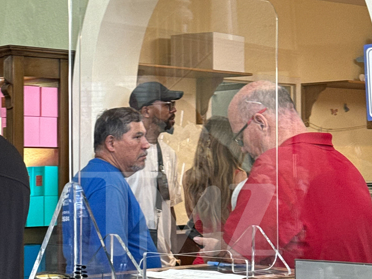Marcus Jordan and Larsa Pippen at Miami Flower shop today
