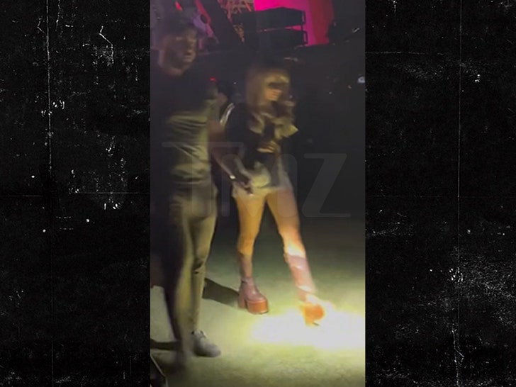 041424-stars-leave-caprenter-keoghan-coachella-primary