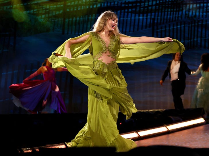 Taylor Swift Performing in Melbourne