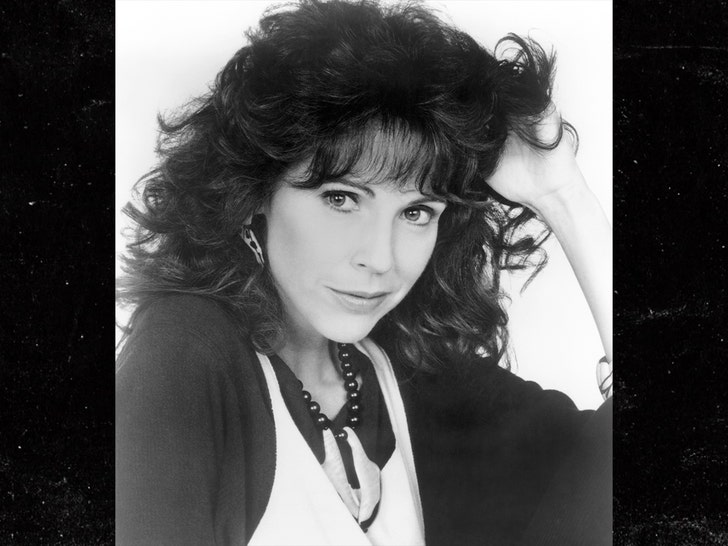 673d007817e74aaa9c33871dc8c21391_md Meg Bennett