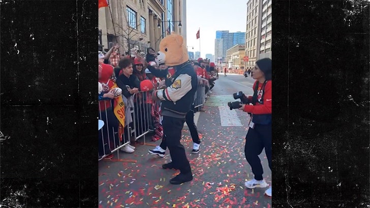 021424_chiefs_parade_kal