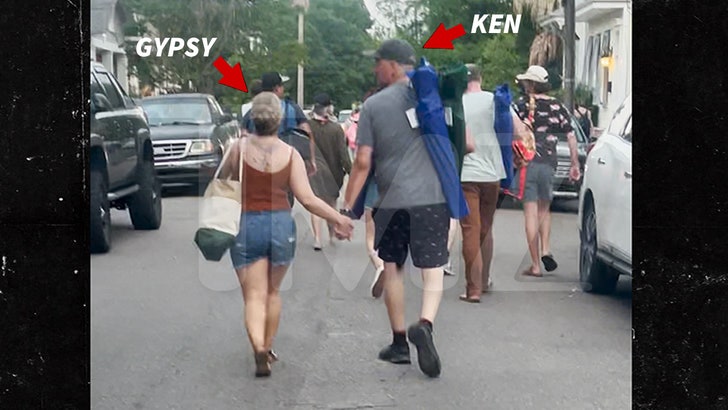 7024a5962f9a42e9834a239a31ec23d0_md 042824_gypsy_rose_kal_v2